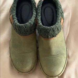 Merrill clogs